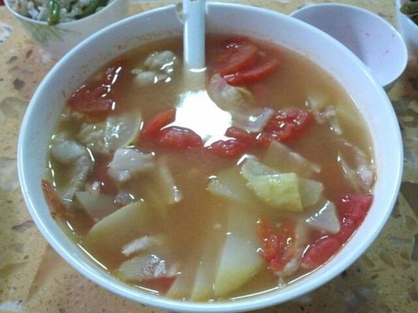 西红柿付瓜肉片汤的做法