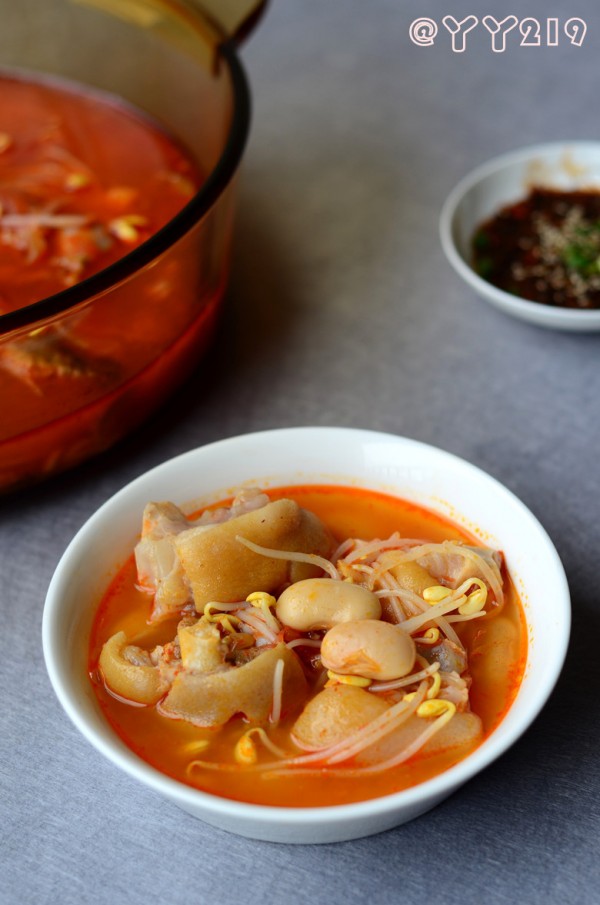 贵州经典菜——【酸汤蹄花】的做法