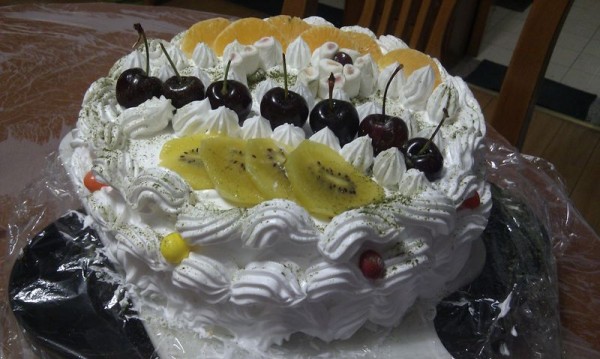 【装饰蛋糕】奶油水果蛋糕（附步骤图）的做法
