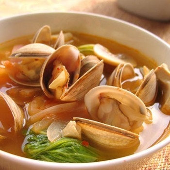 韩式泡菜蛤蜊汤的做法