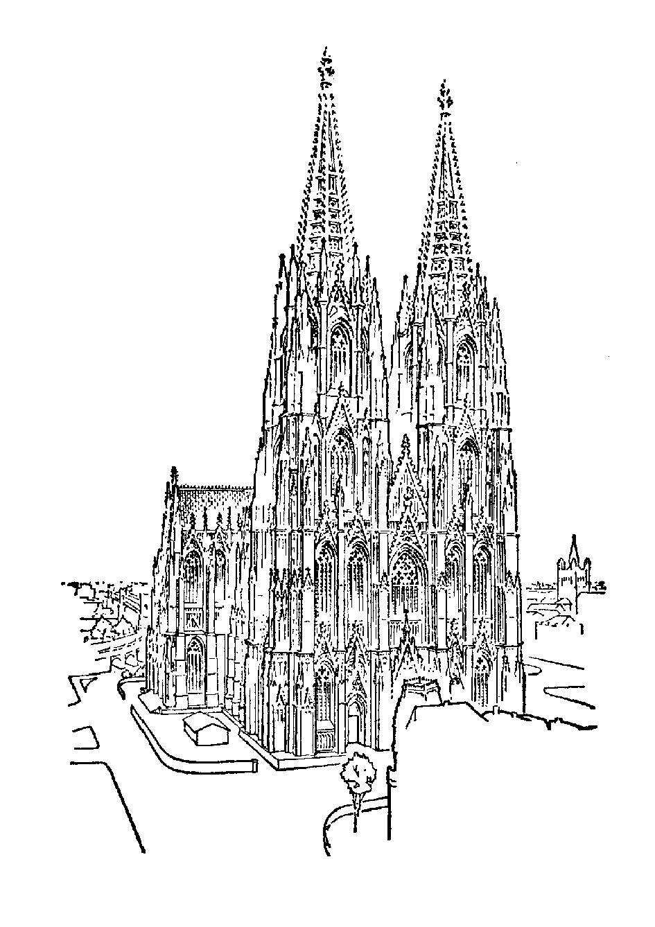 整个教堂雕有精致的花饰,为哥特式