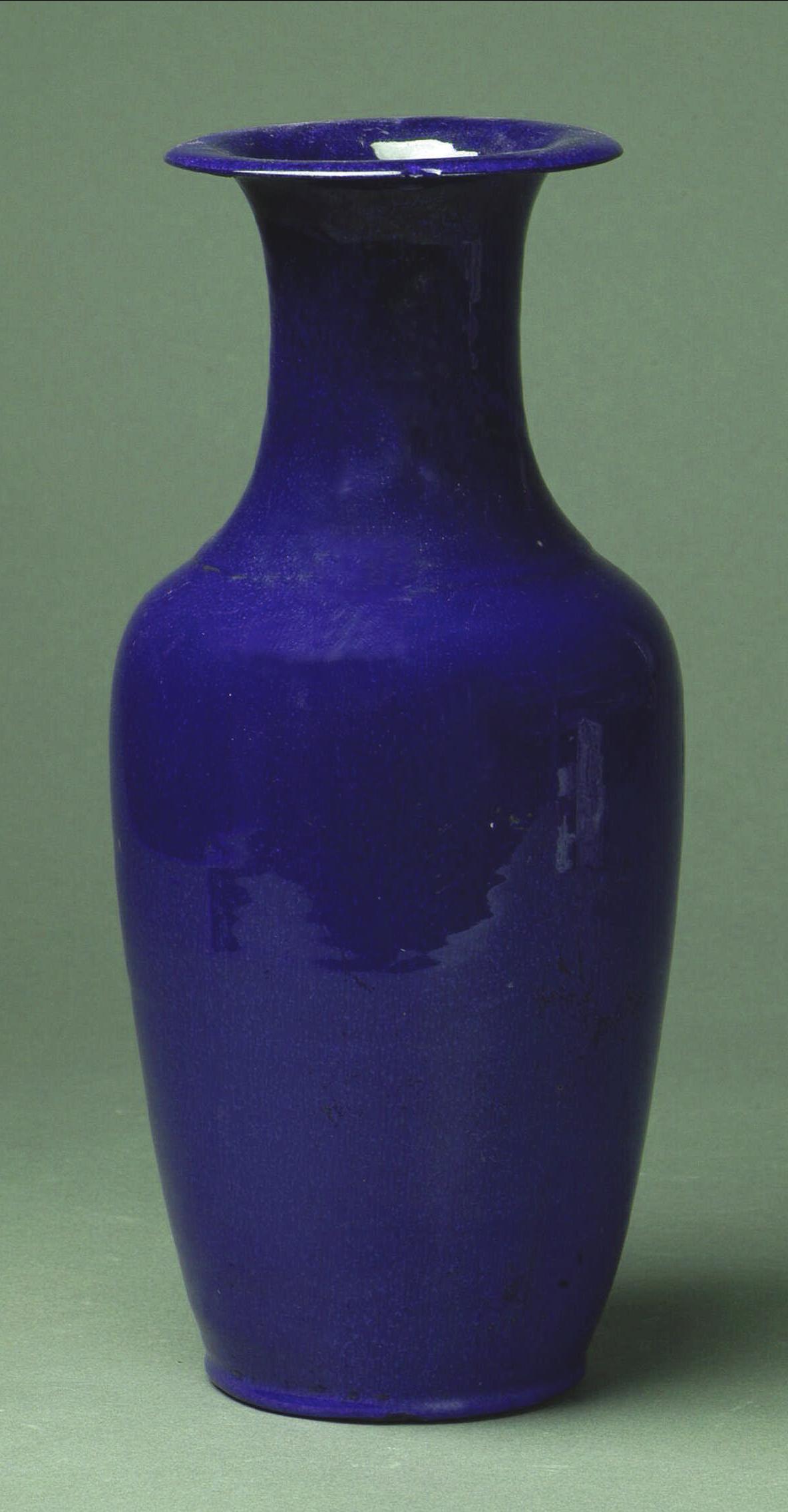 豇红釉瓷瓶